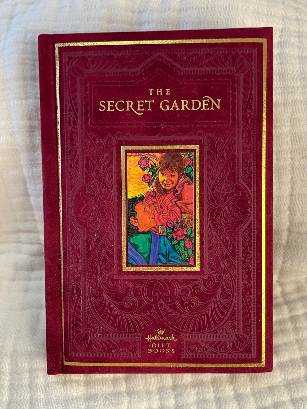 2001 The Secret Garden - Hallmark Gift Edition Velvet Hardcover